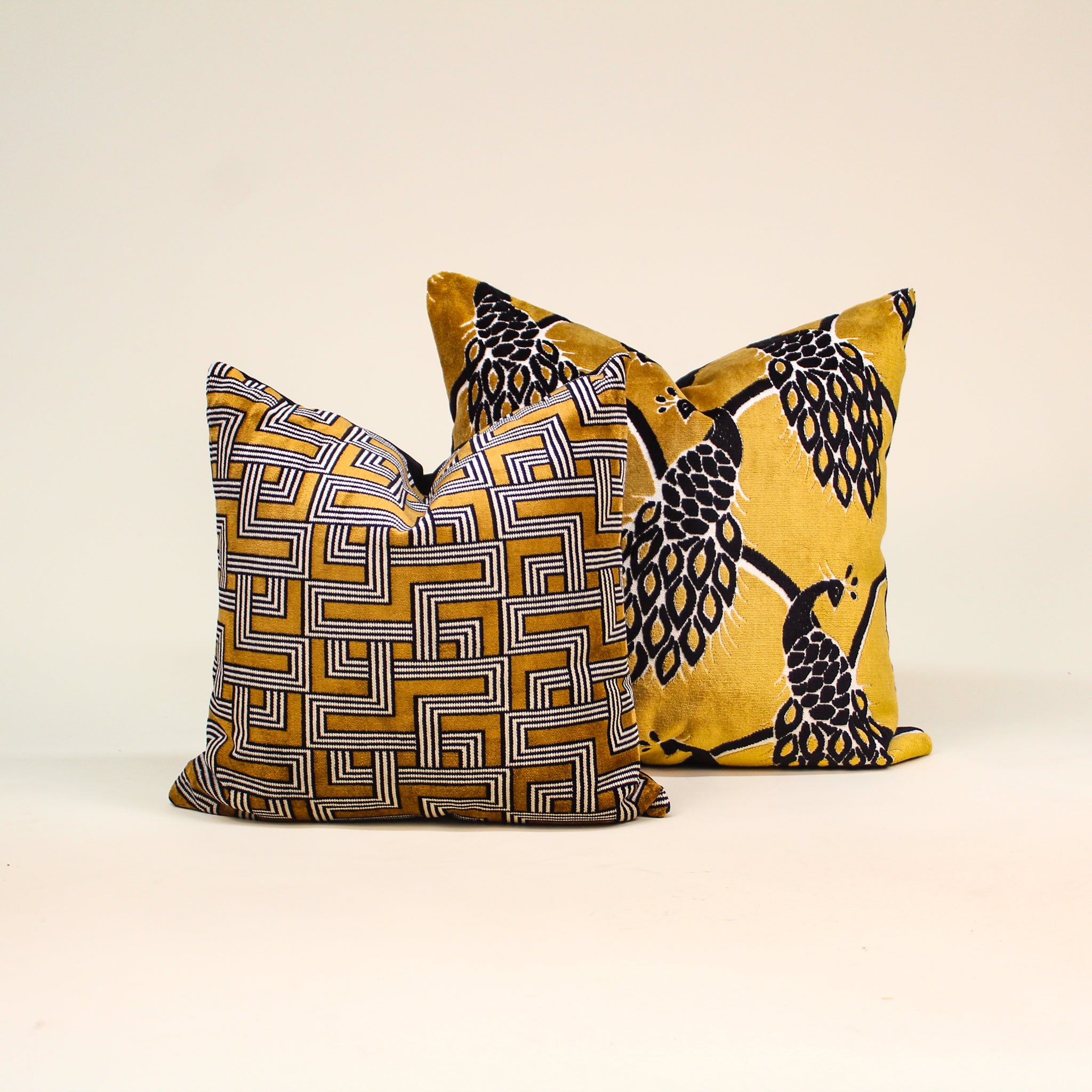 COJIN PAVORREAL DORADO