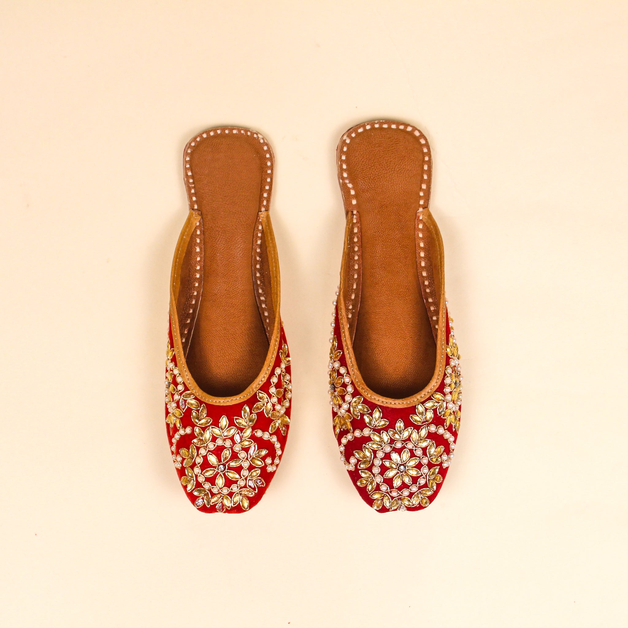 ZAPATILLA INDIA TALLA 7 USA