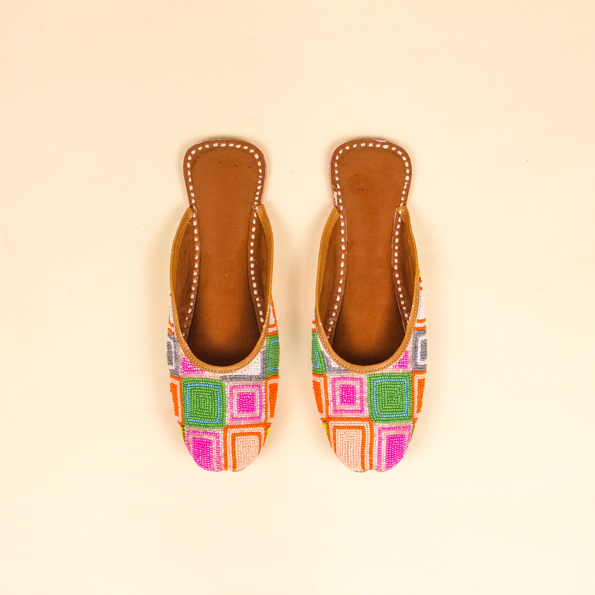 ZAPATILLA INDIA TALLA 7 USA