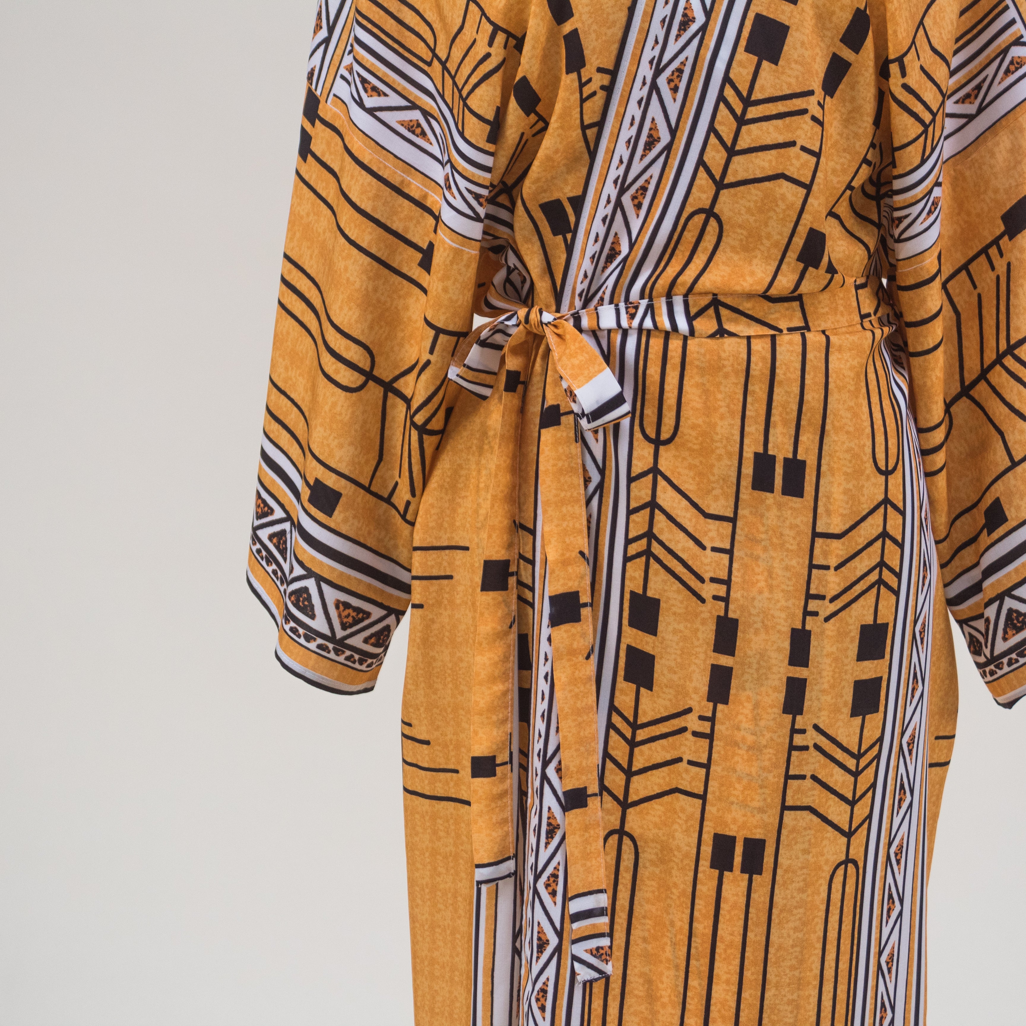 BATA DE BAÑO TRIBAL