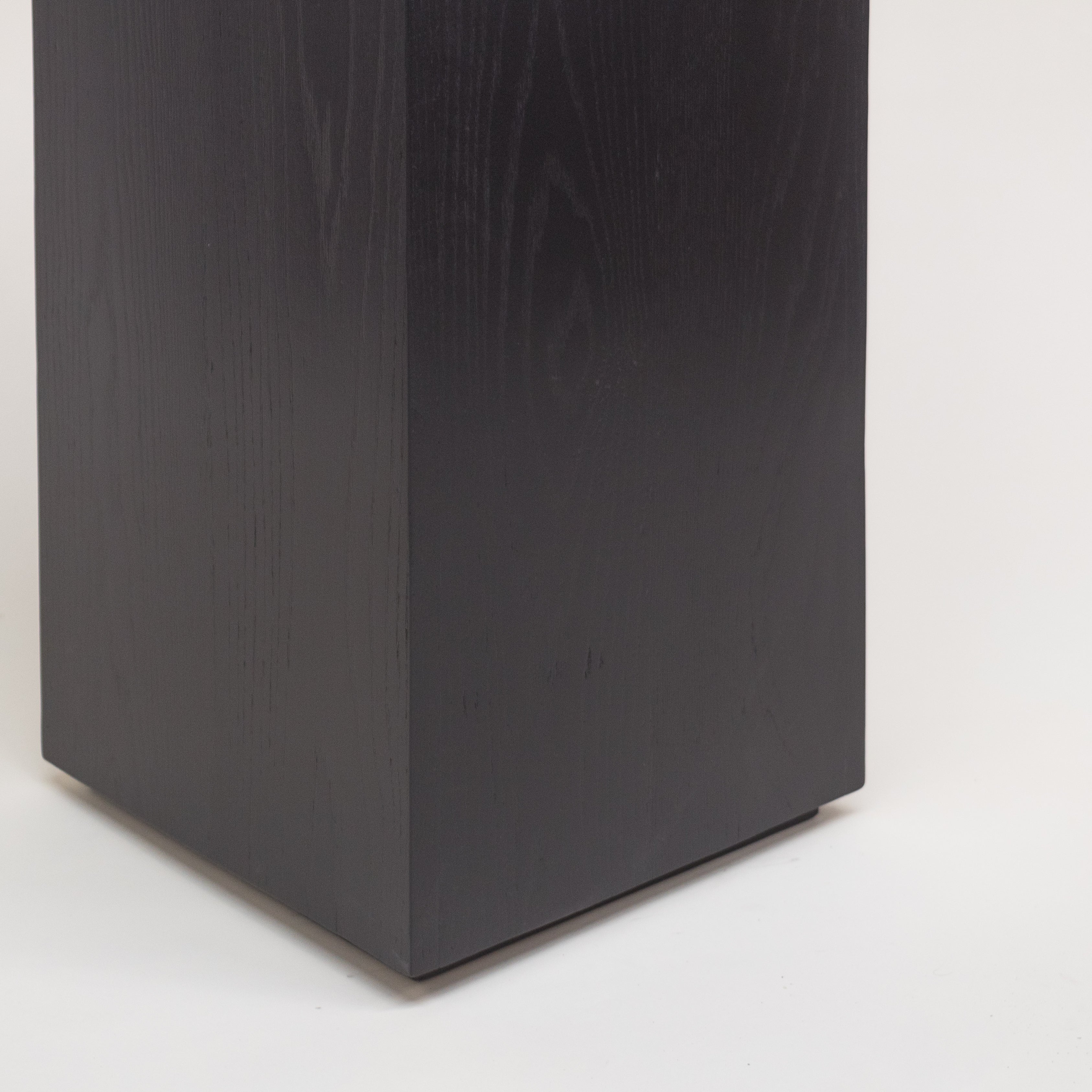 PEDESTAL BLACK
