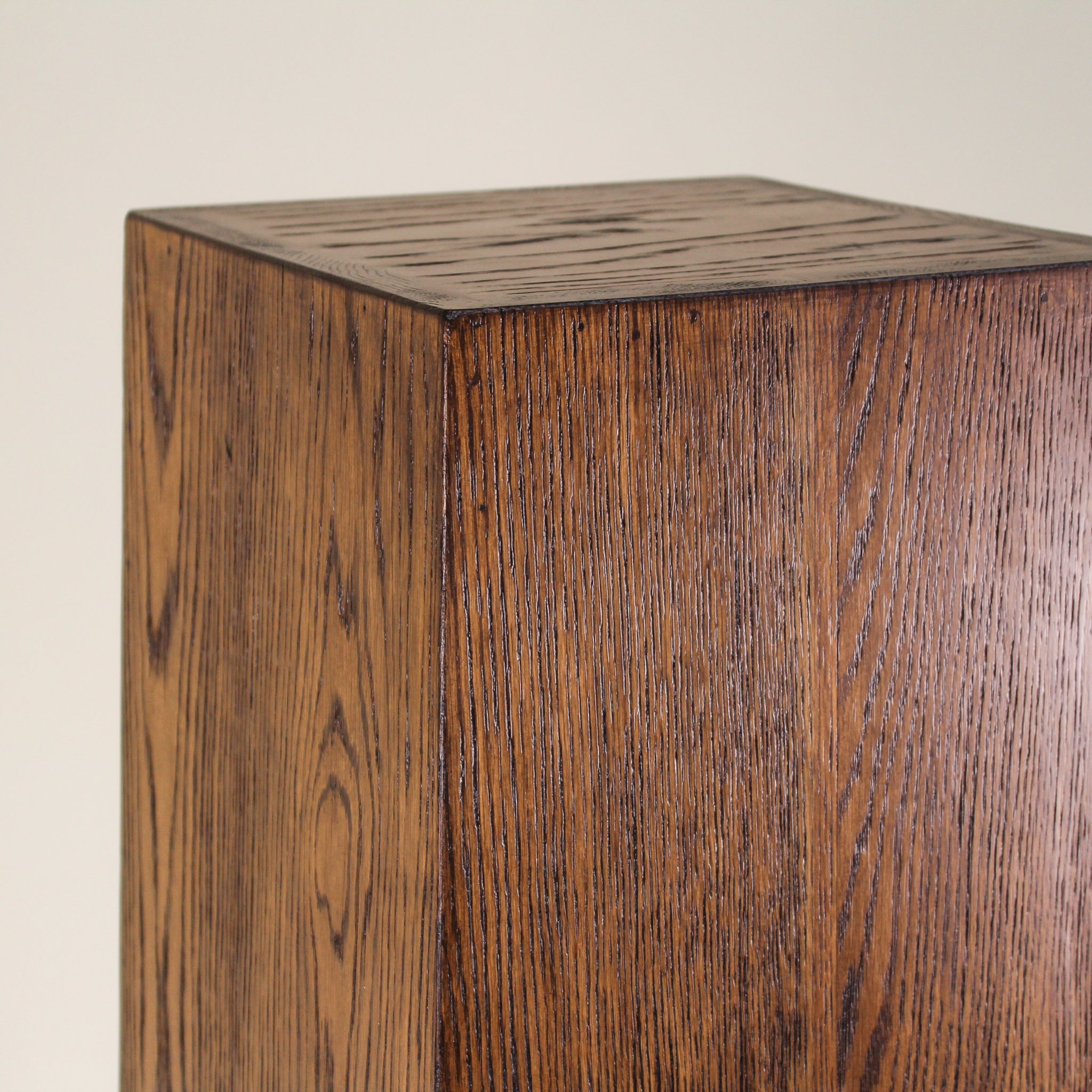 Pedestal RH Grande