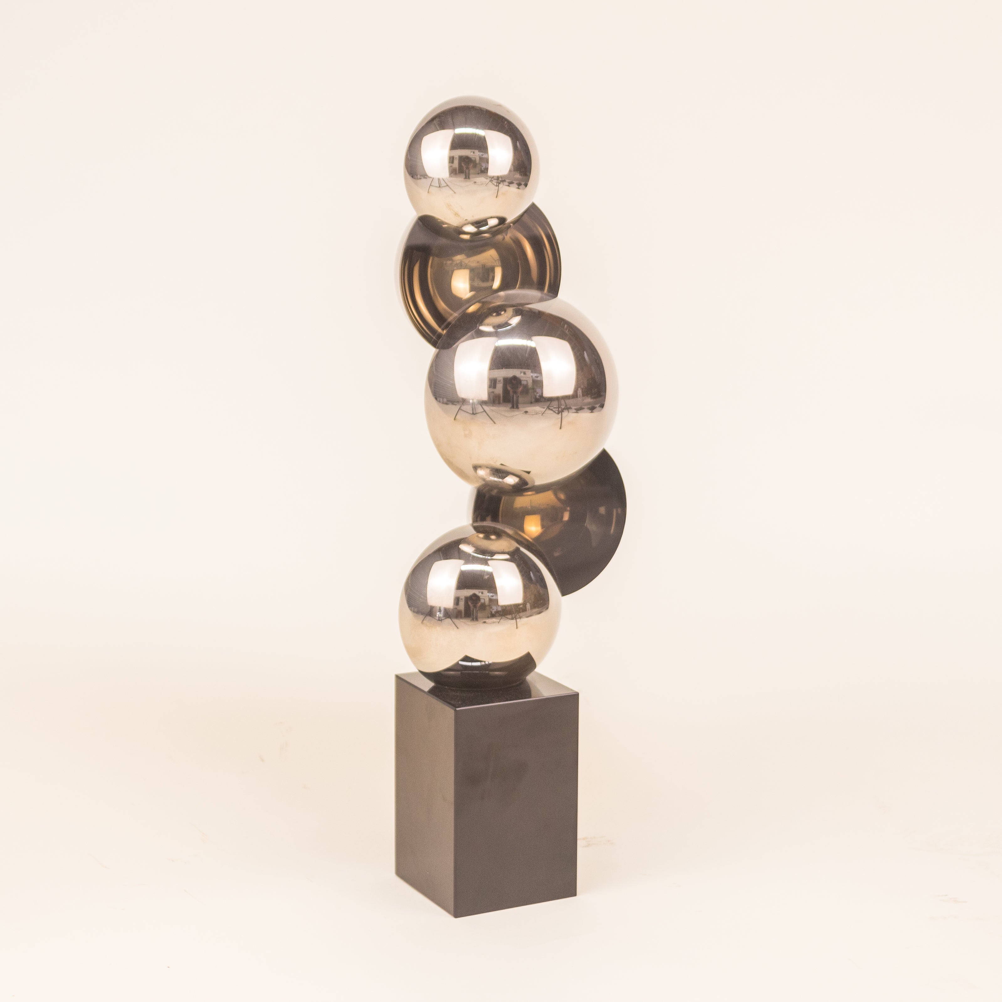 ESCULTURA MOLECULA