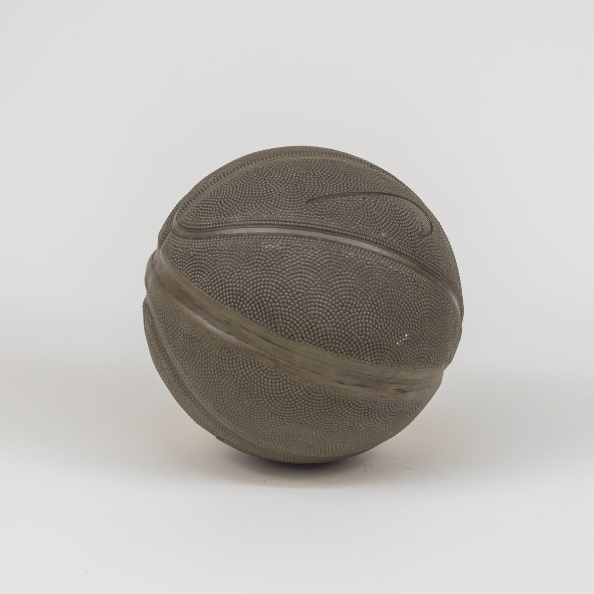 ESCULTURA PELOTA BASQUET VERDE
