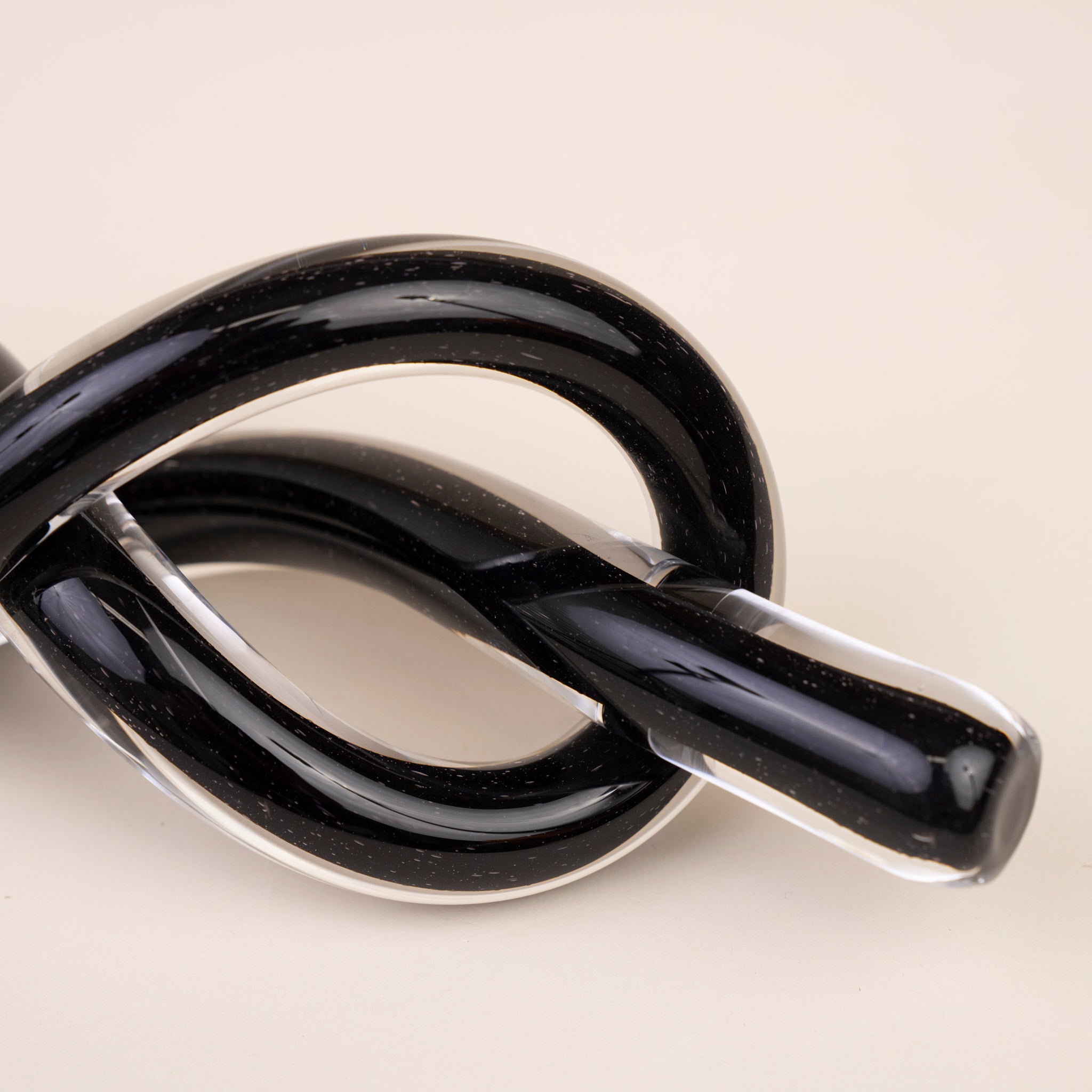 ESCULTURA KNOT NEGRO