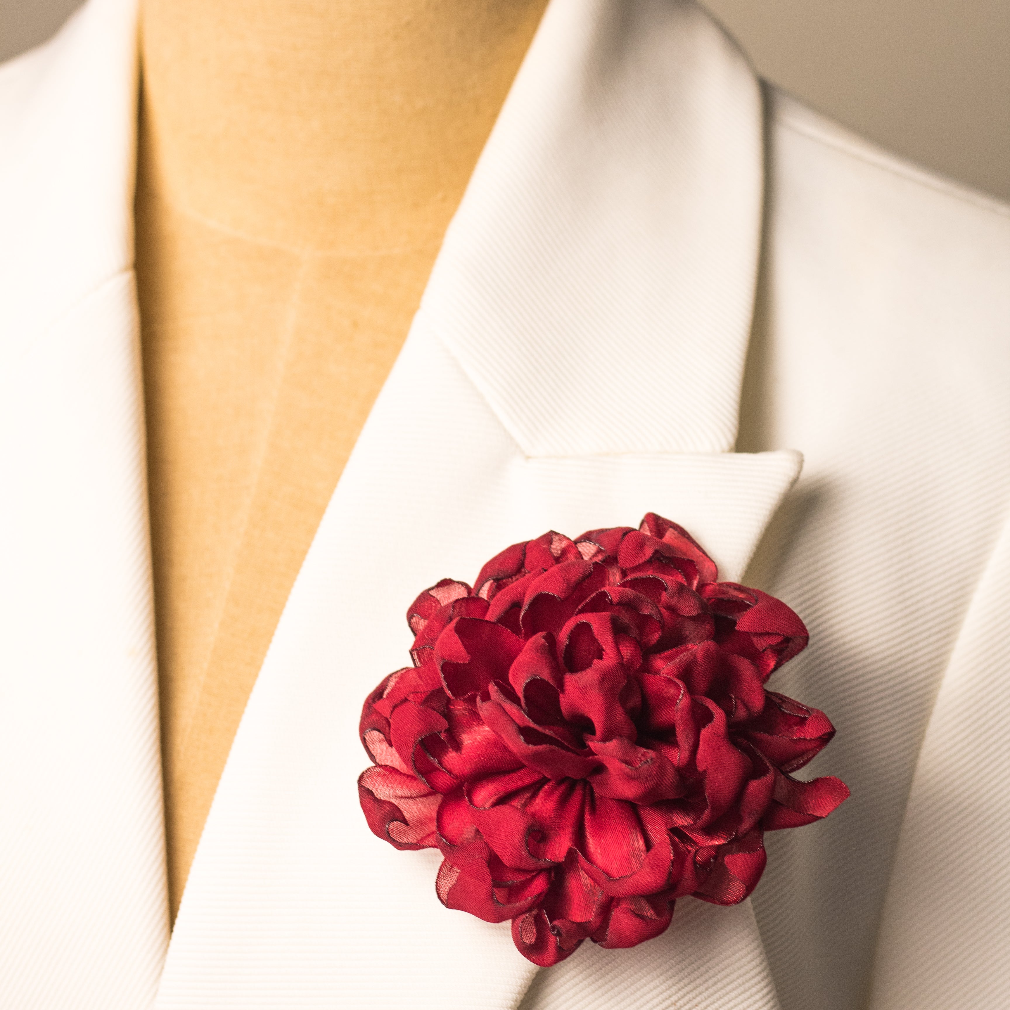 BROCHE FLOR GUINDA
