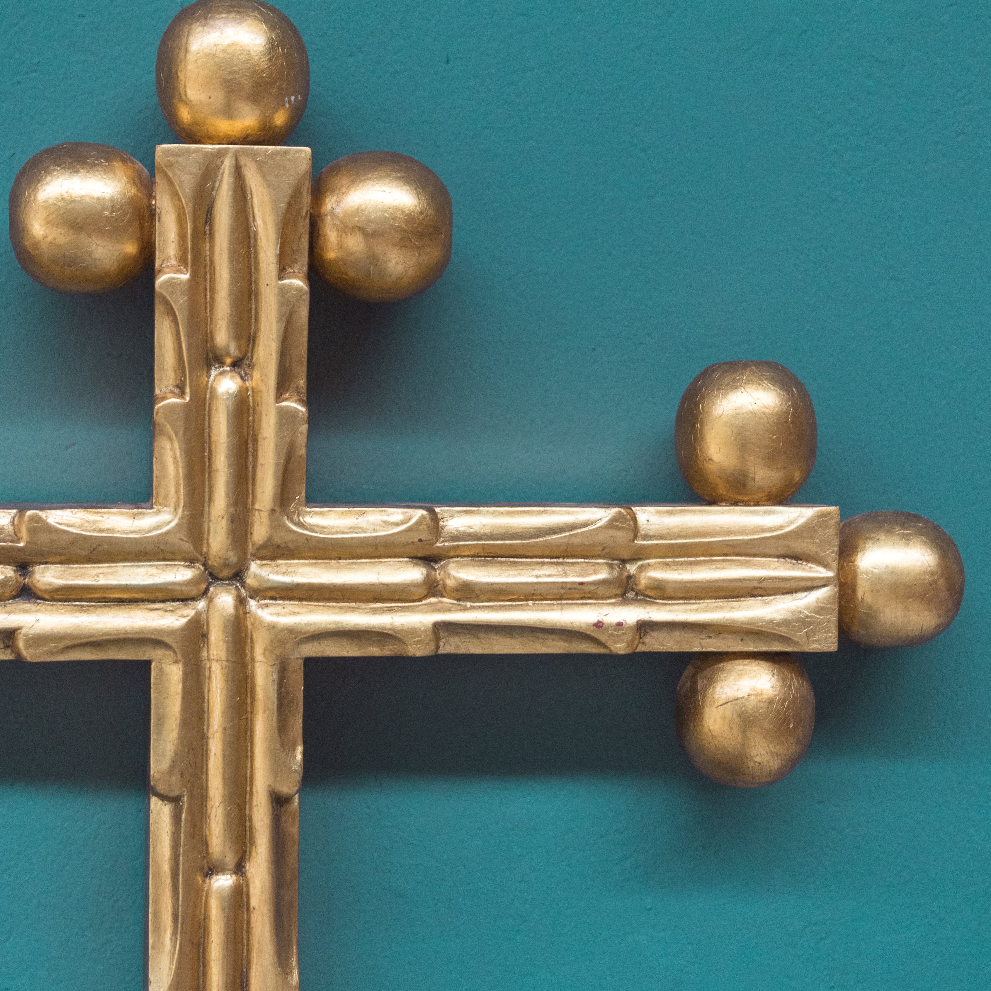 CRUZ HOJA DE ORO