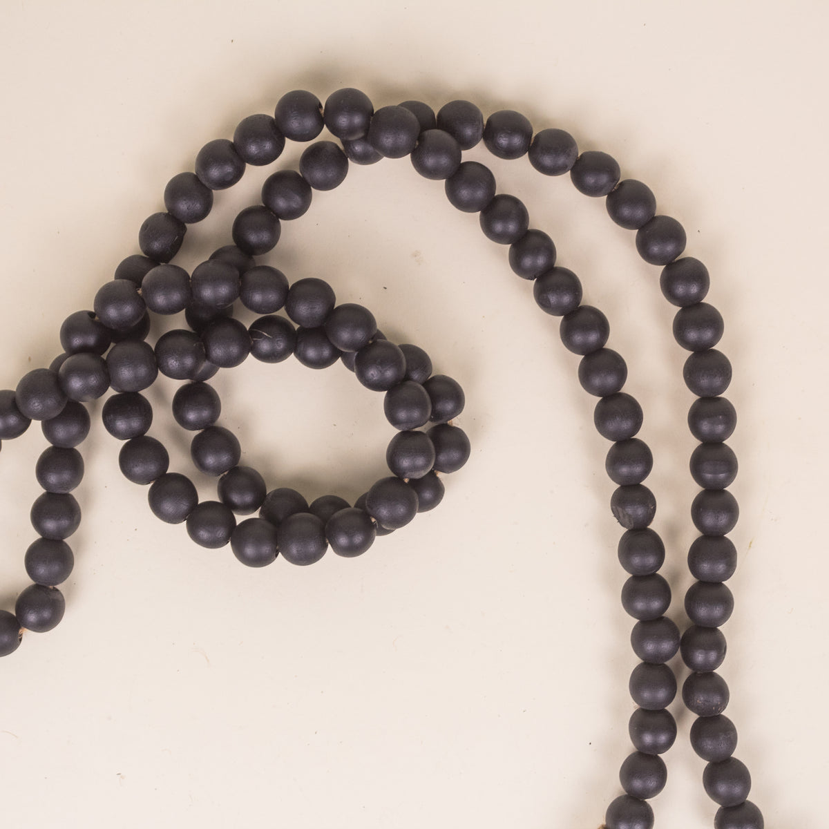 COLLAR DE MADERA NEGRO GRANDE