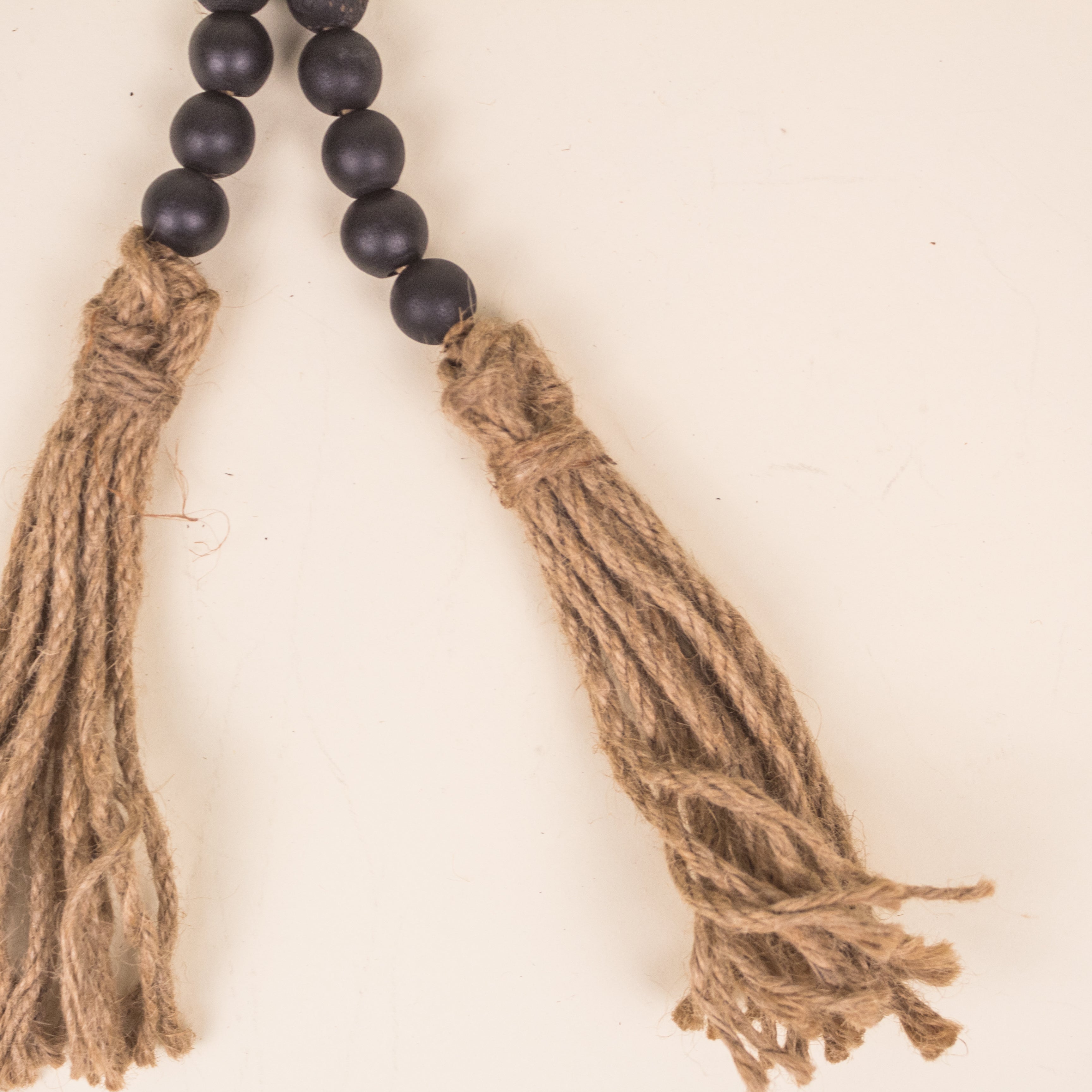 COLLAR DE MADERA NEGRO GRANDE