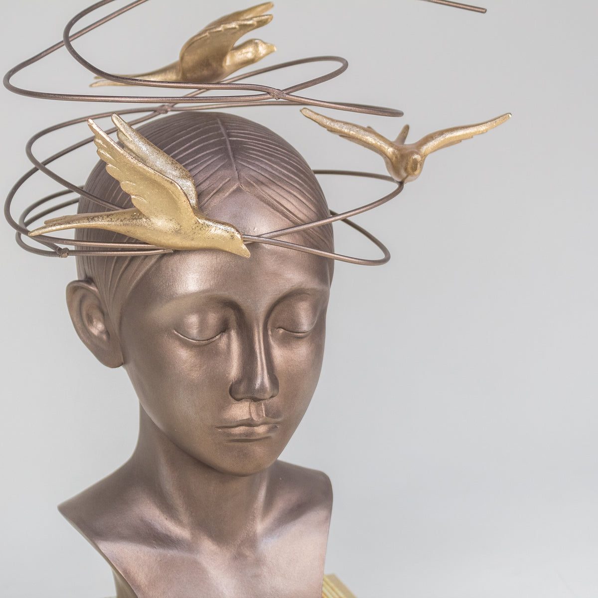 ESCULTURA CARLOTA