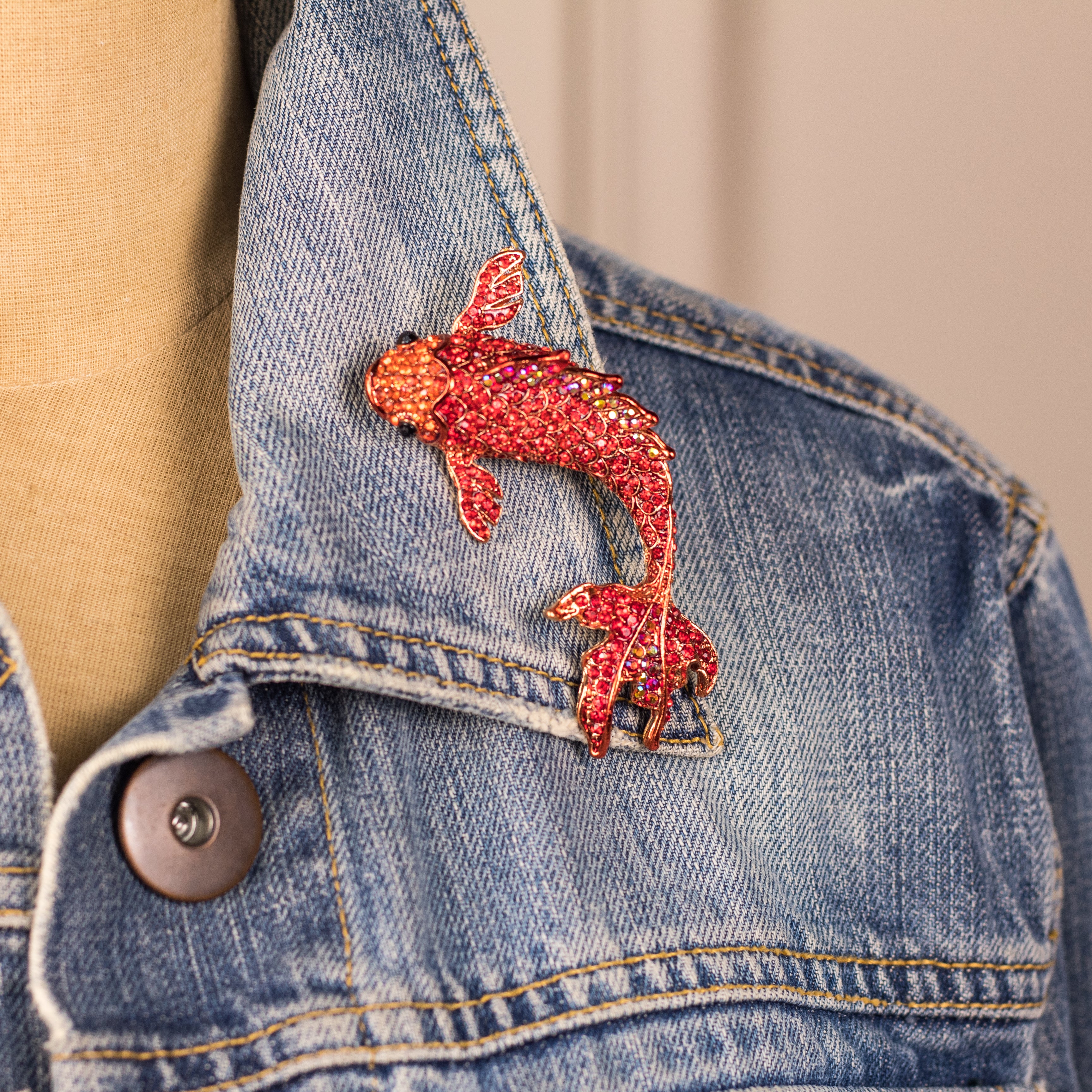 Broche Pez Koi Rojo