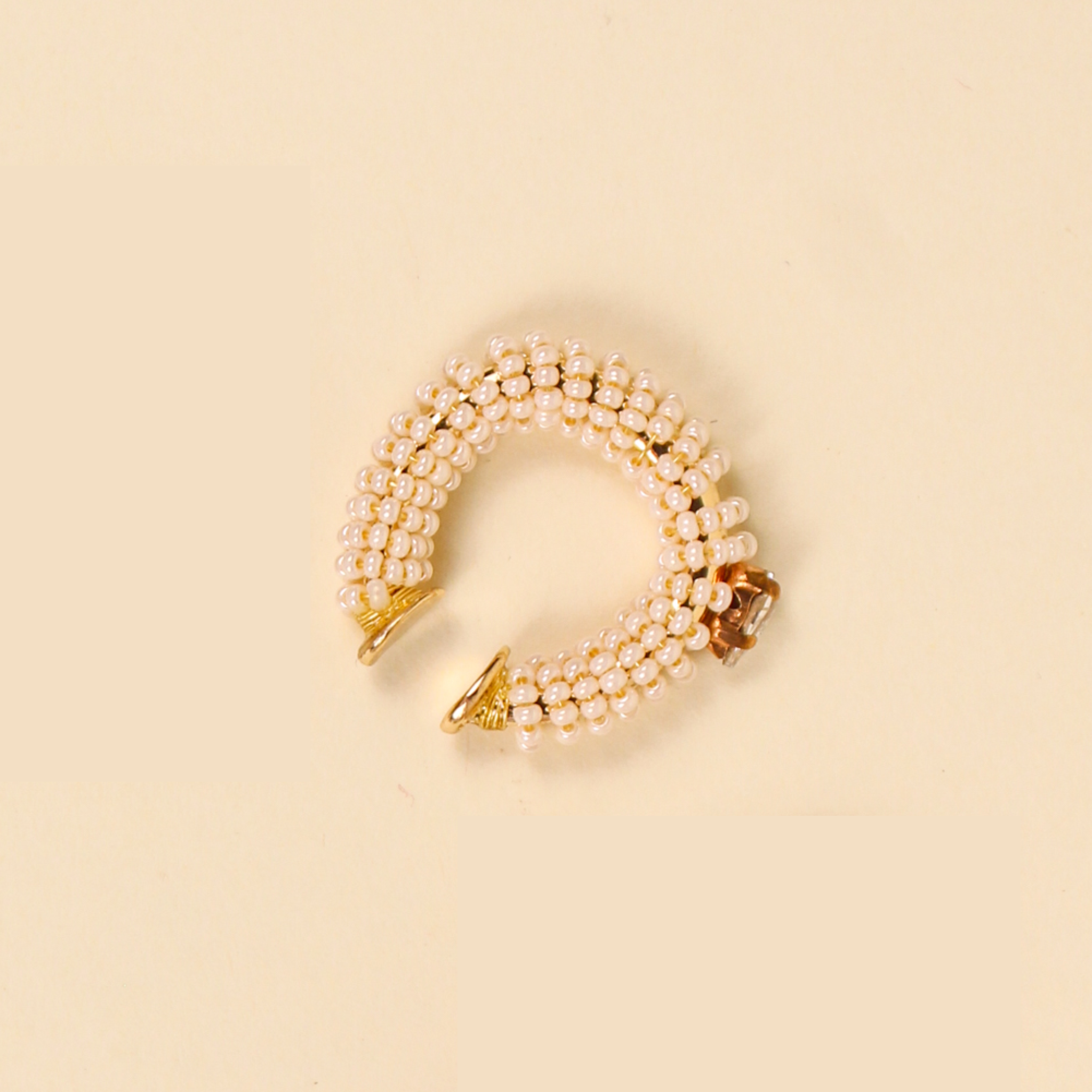 EAR CUFF MARFIL